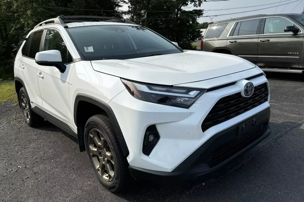 2023 Toyota RAV4 Hybrid photo 1
