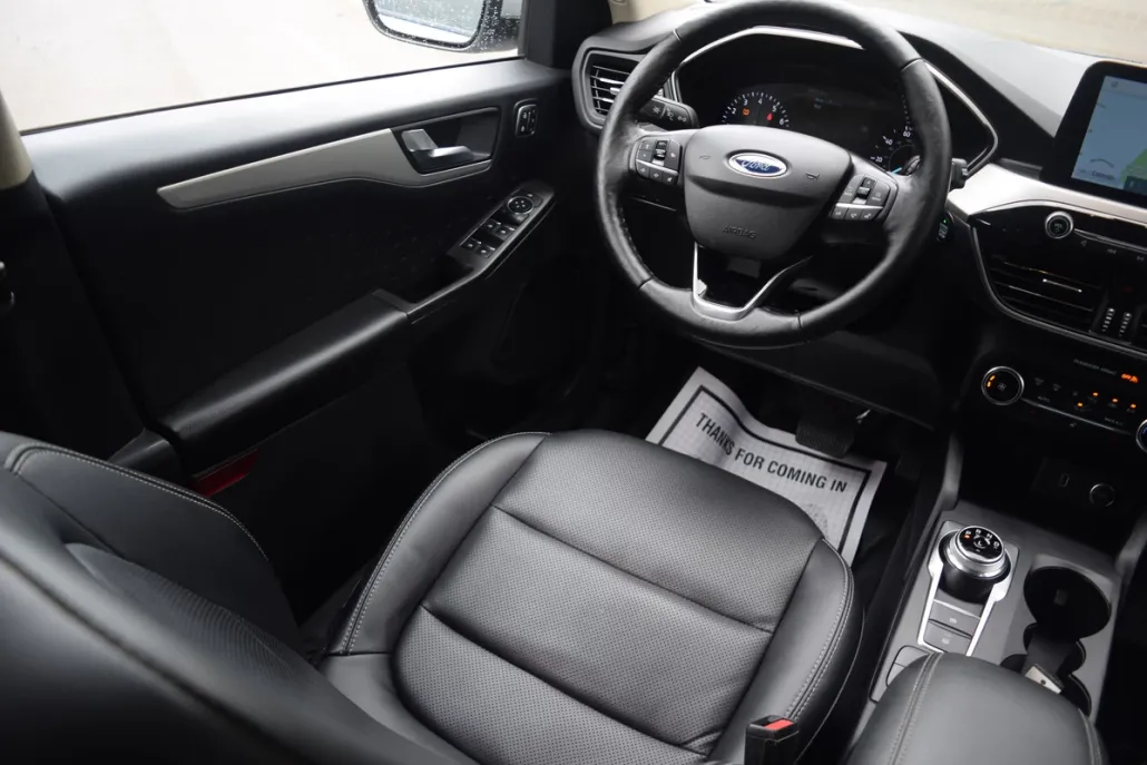 2020 Ford Escape SEL photo 1