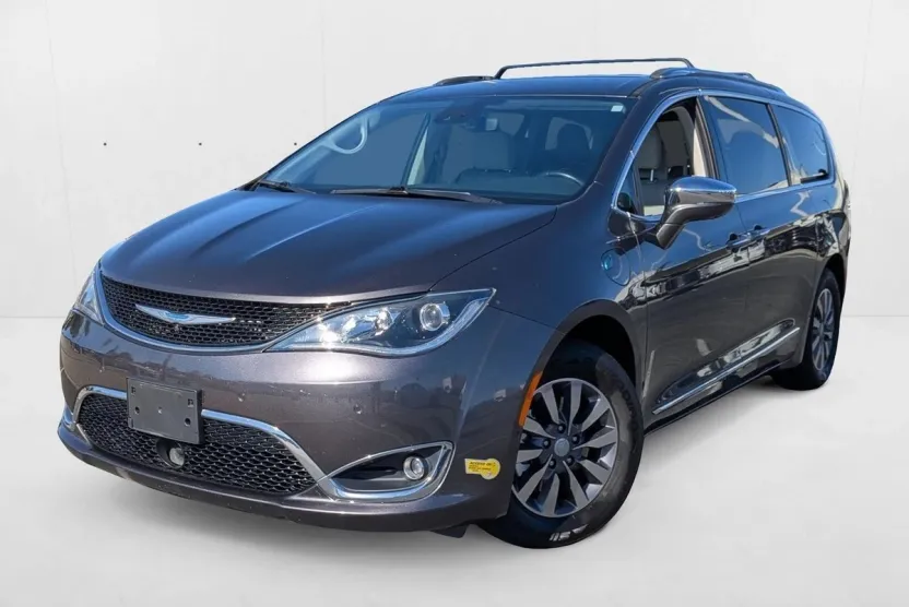 2020 Chrysler Pacifica Hybrid Limited photo 1