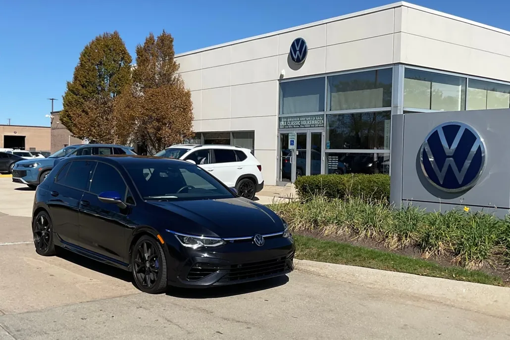 2023 Volkswagen Golf Anniversary Edition photo 1
