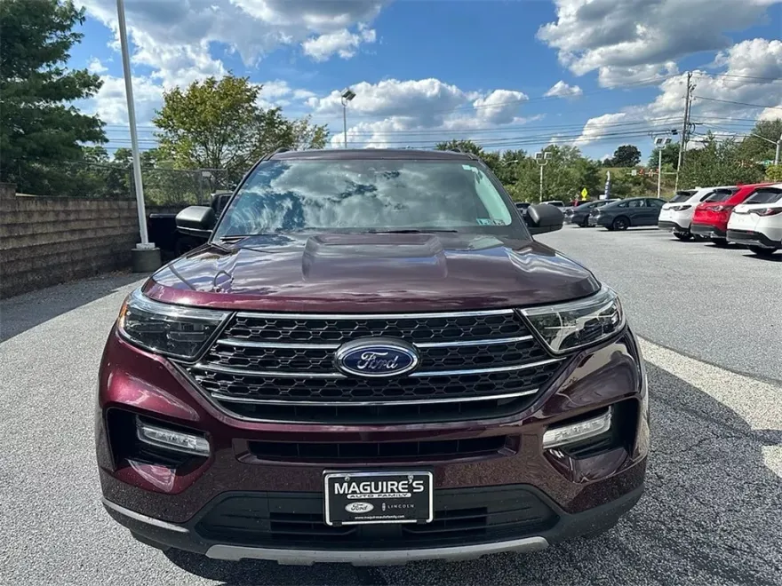 2022 Ford Explorer XLT photo 1