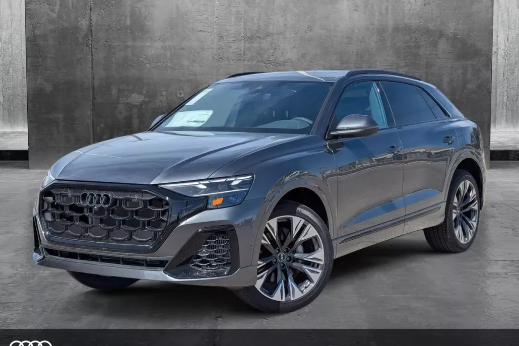 2025 Audi Q8 55 Premium Plus photo 1
