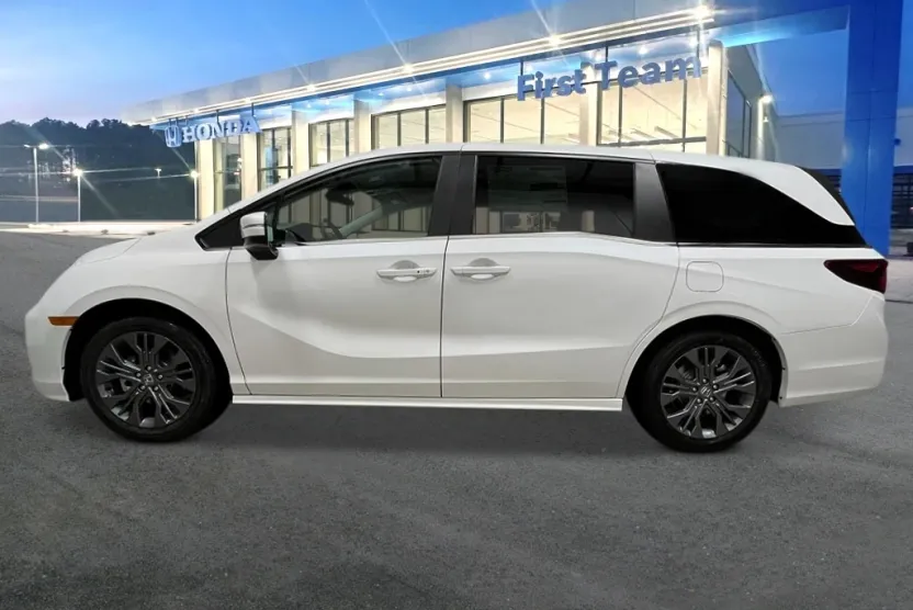 2026 Honda Odyssey Touring photo 1