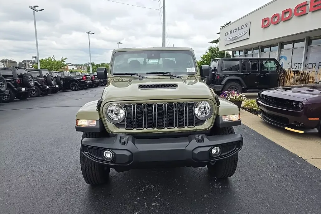 2025 Jeep Gladiator Sport S photo 1