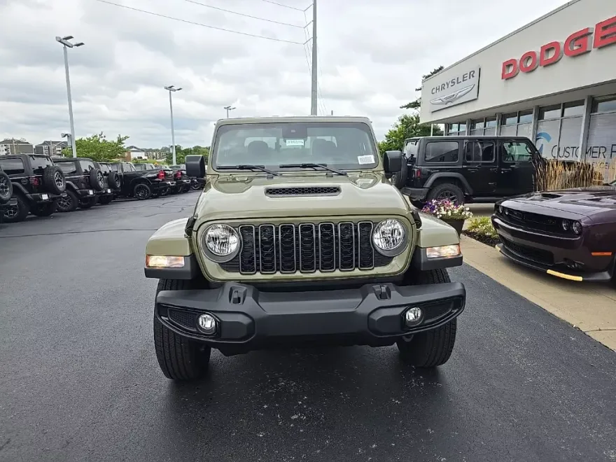 2025 Jeep Gladiator Sport S photo 1