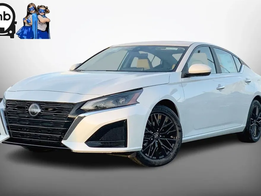 2025 Nissan Altima SV photo 1