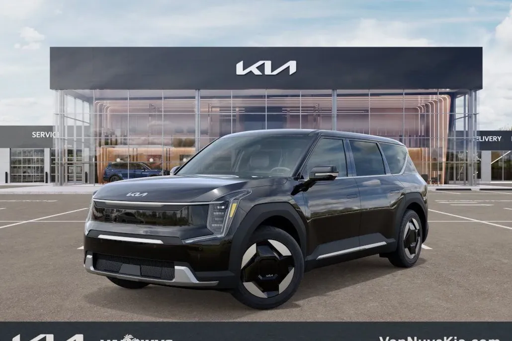 2026 Kia EV9 Light Long Range photo 1