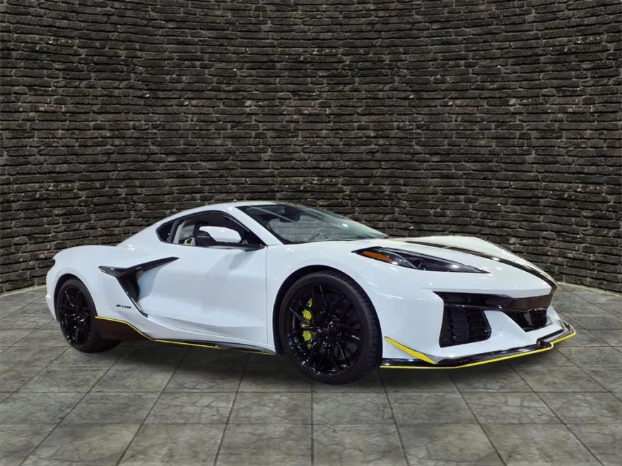 2023 Chevrolet Corvette Z06 Coupe 3LZ photo 1