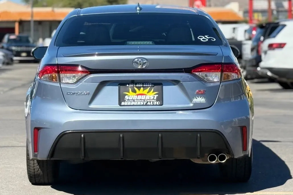 2023 Toyota Corolla SE photo 1