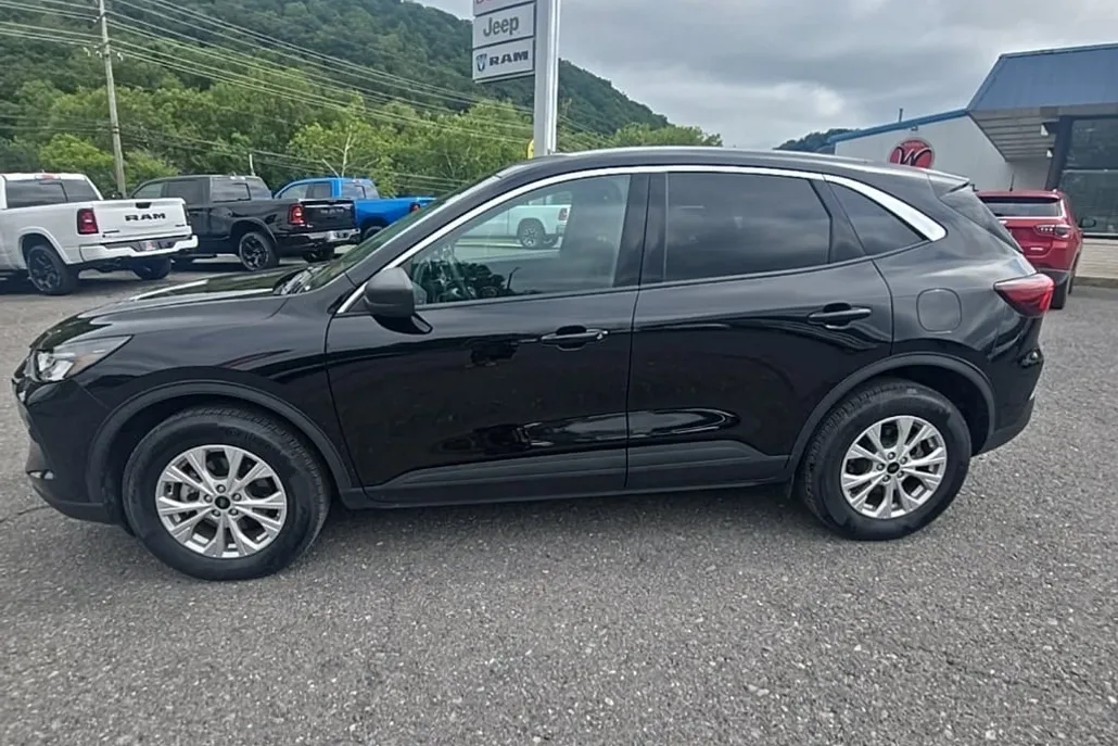 2024 Ford Escape Active photo 1