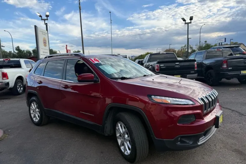 2014 Jeep Cherokee Latitude Sport photo 1