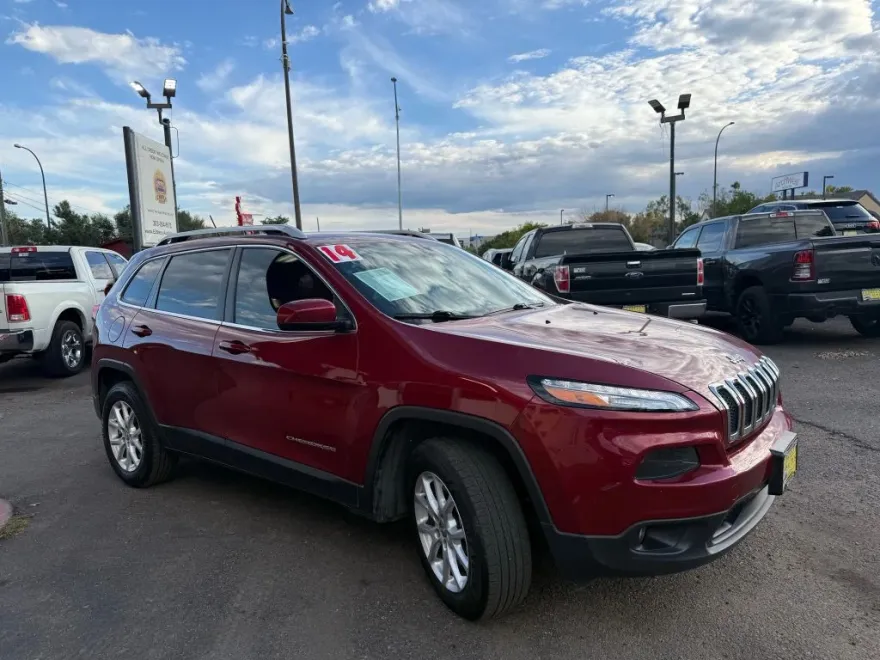 2014 Jeep Cherokee Latitude Sport photo 1