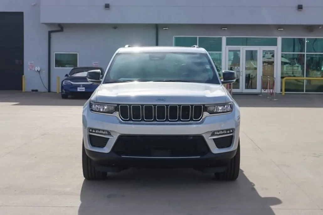2024 Jeep Grand Cherokee 4xe photo 1