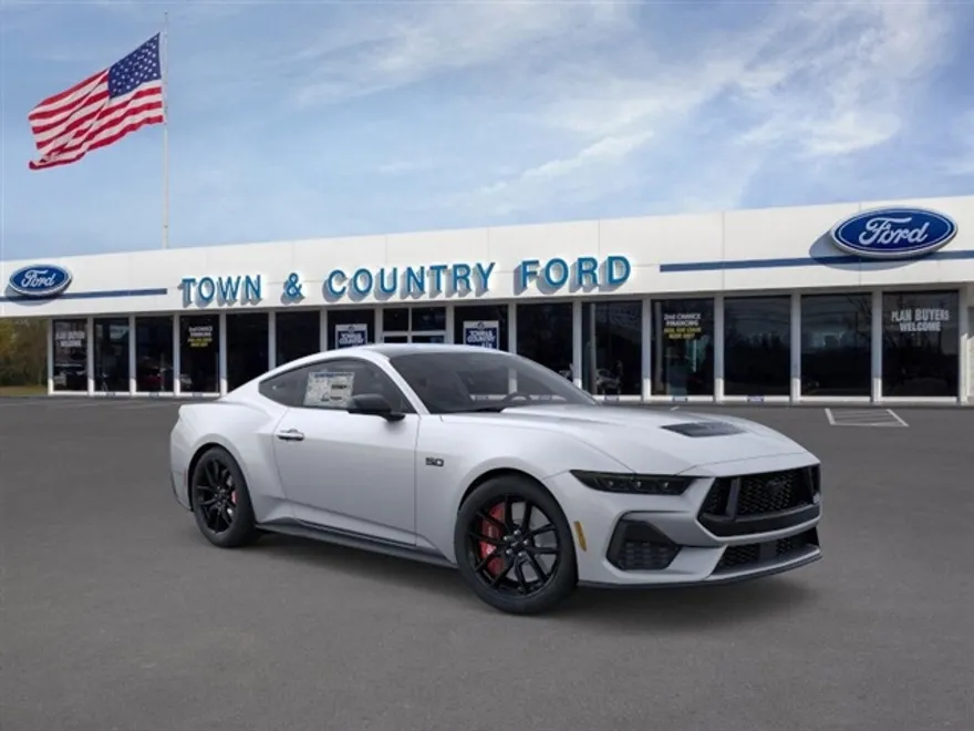 2025 Ford Mustang GT photo 1