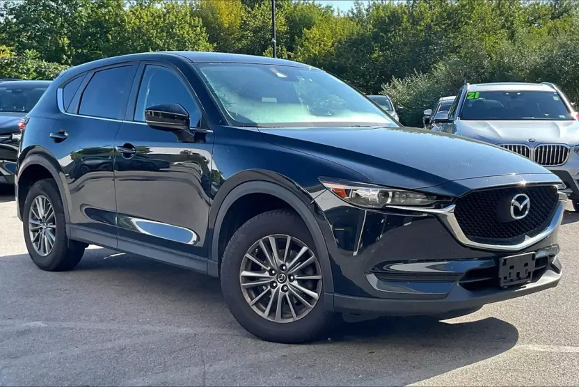 2017 Mazda CX-5 Sport photo 1