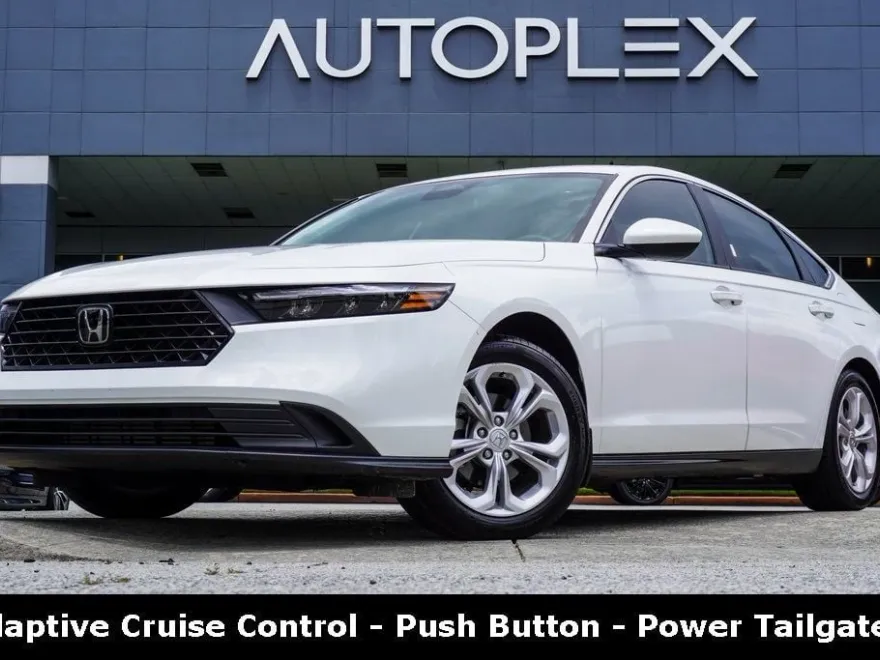 2025 Honda Accord LX photo 1