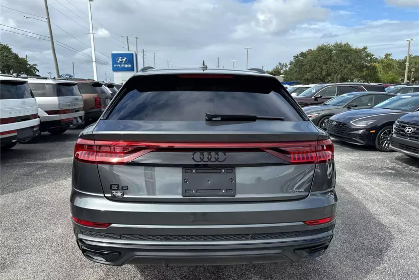 2022 Audi Q8 line Premium Plus photo 1