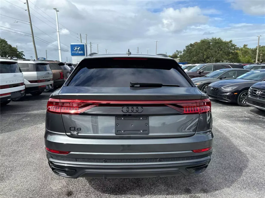 2022 Audi Q8 line Premium Plus photo 1