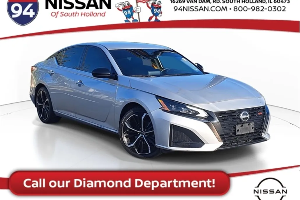 2023 Nissan Altima 2.5 SR photo 1