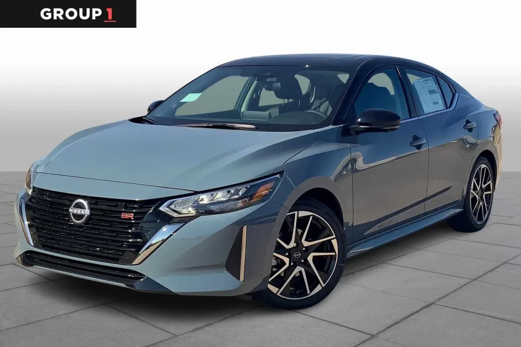 2025 Nissan Sentra SR photo 1