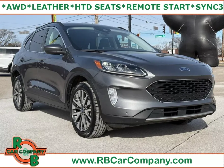2022 Ford Escape Titanium photo 1
