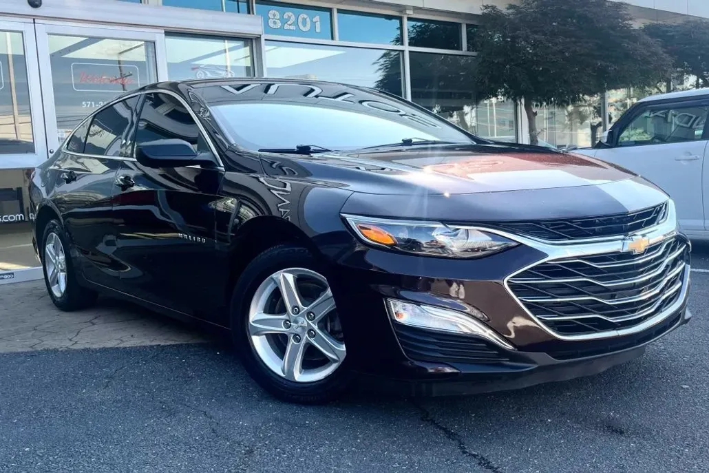 2020 Chevrolet Malibu LS photo 1