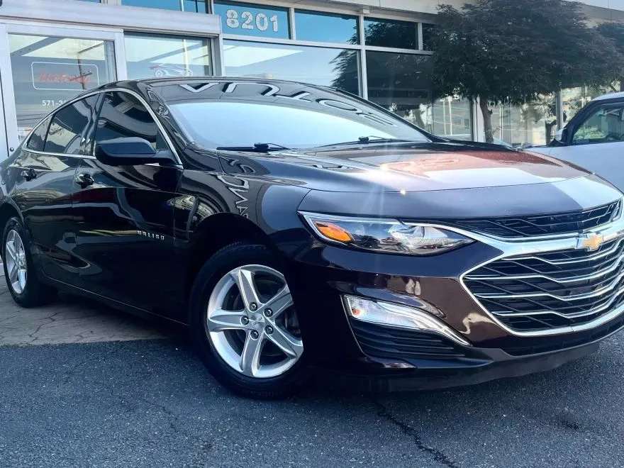 2020 Chevrolet Malibu LS photo 1