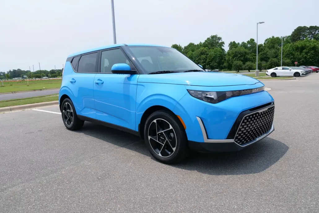 2024 Kia Soul EX photo 1