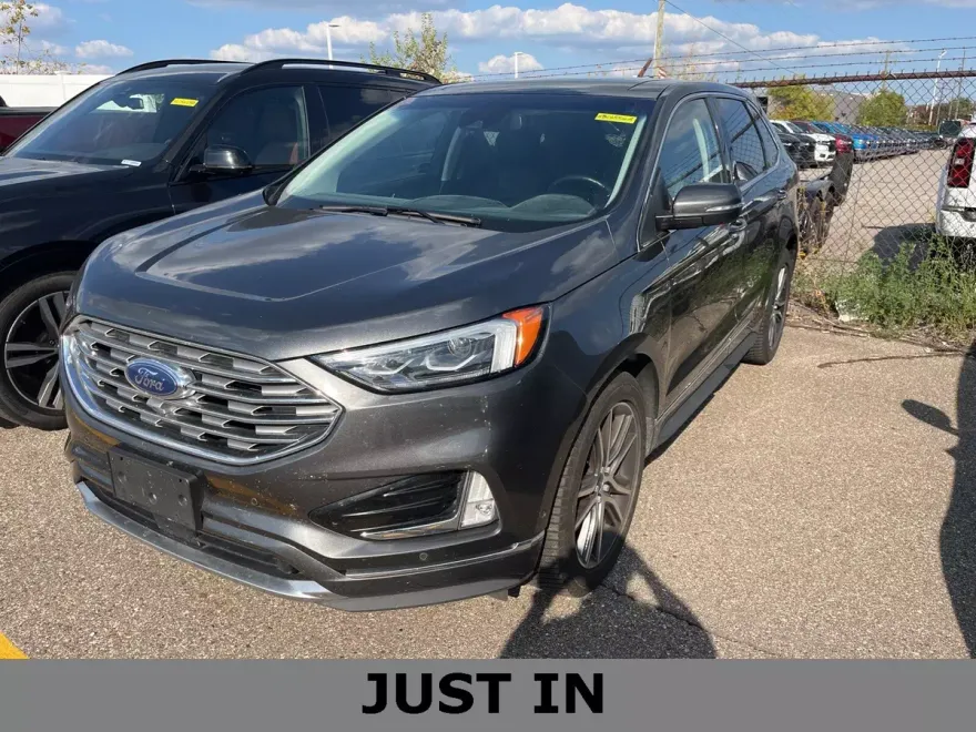 2019 Ford Edge Titanium photo 1