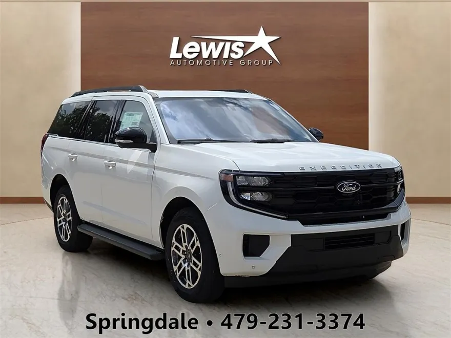 2025 Ford Expedition photo 1