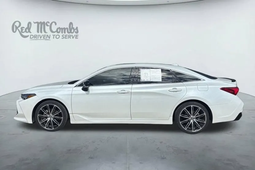2019 Toyota Avalon XSE photo 1