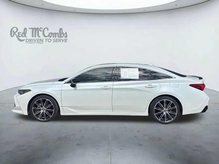 2019 Toyota Avalon XSE photo 1