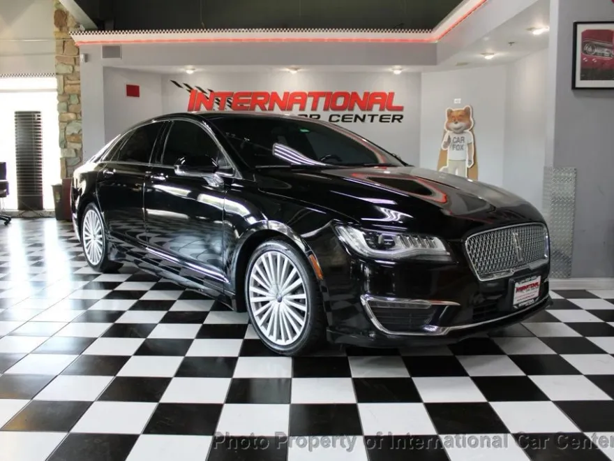 2017 Lincoln MKZ Reserve photo 1