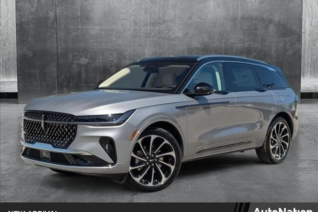 2025 Lincoln Nautilus Black Label photo 1