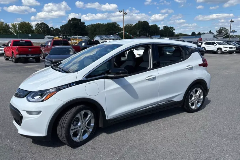 2020 Chevrolet Bolt EV photo 1