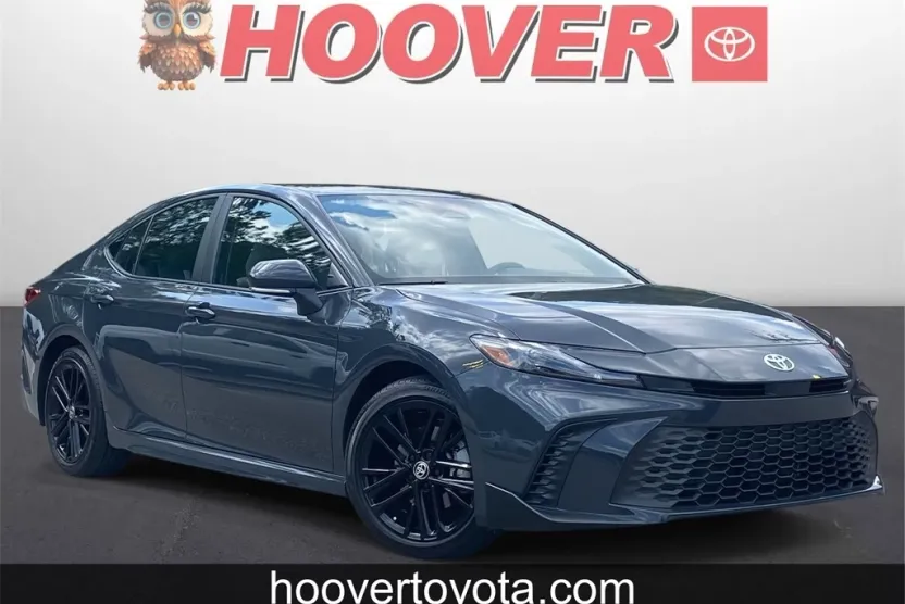 2025 Toyota Camry SE photo 1