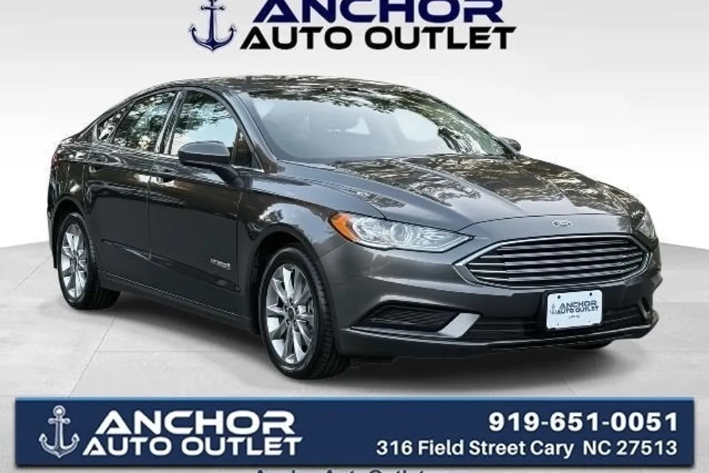 2017 Ford Fusion Hybrid SE photo 1