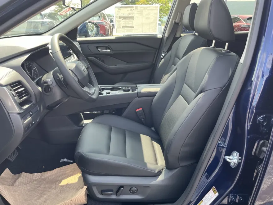 2026 Nissan Rogue SV photo 1