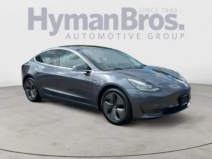 2020 Tesla Model 3 Standard Range photo 1