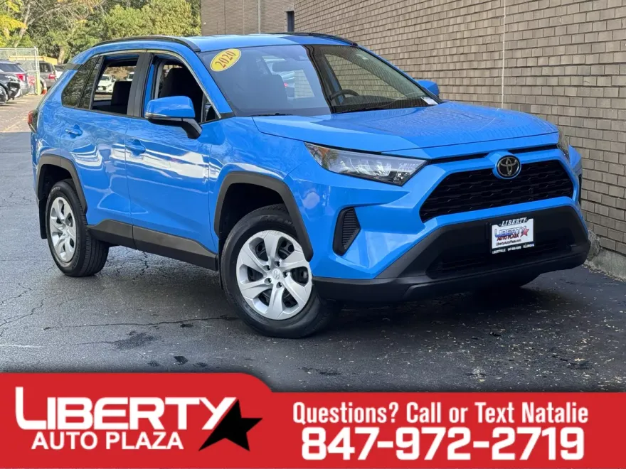 2020 Toyota RAV4 LE photo 1