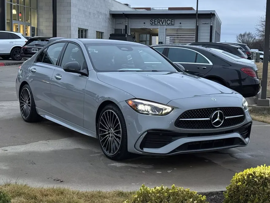 2025 Mercedes Benz C photo 1