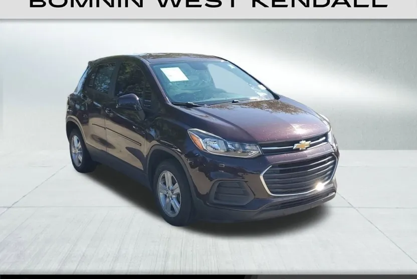 2021 Chevrolet Trax LS photo 1