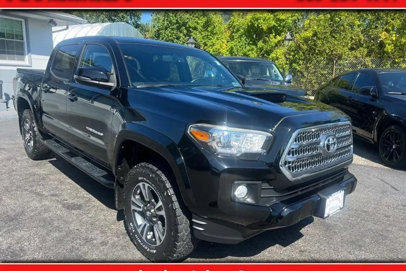 2017 Toyota Tacoma SR5 Double Cab Long Bed V6 4x4 photo 1
