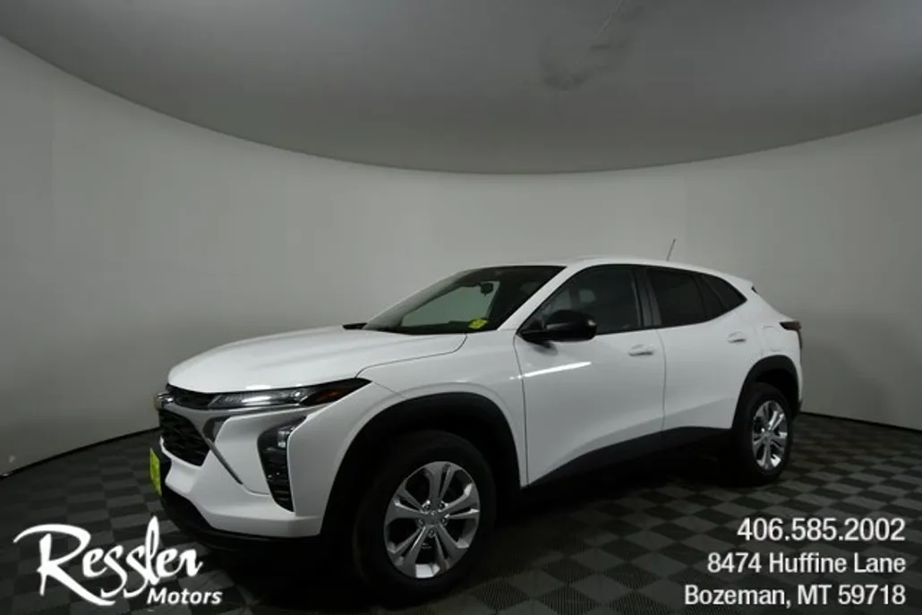 2026 Chevrolet Trax LS photo 1