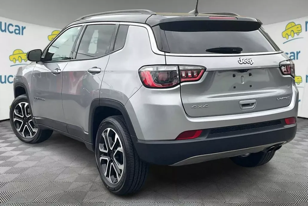 2022 Jeep Compass Limited photo 1