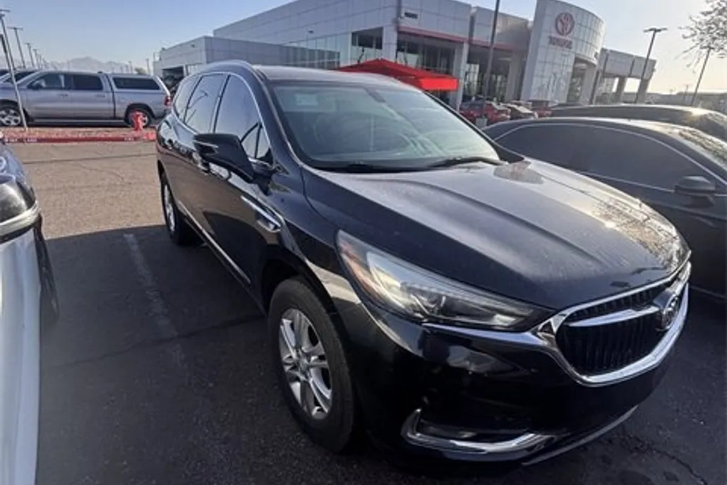2018 Buick Enclave Essence photo 1