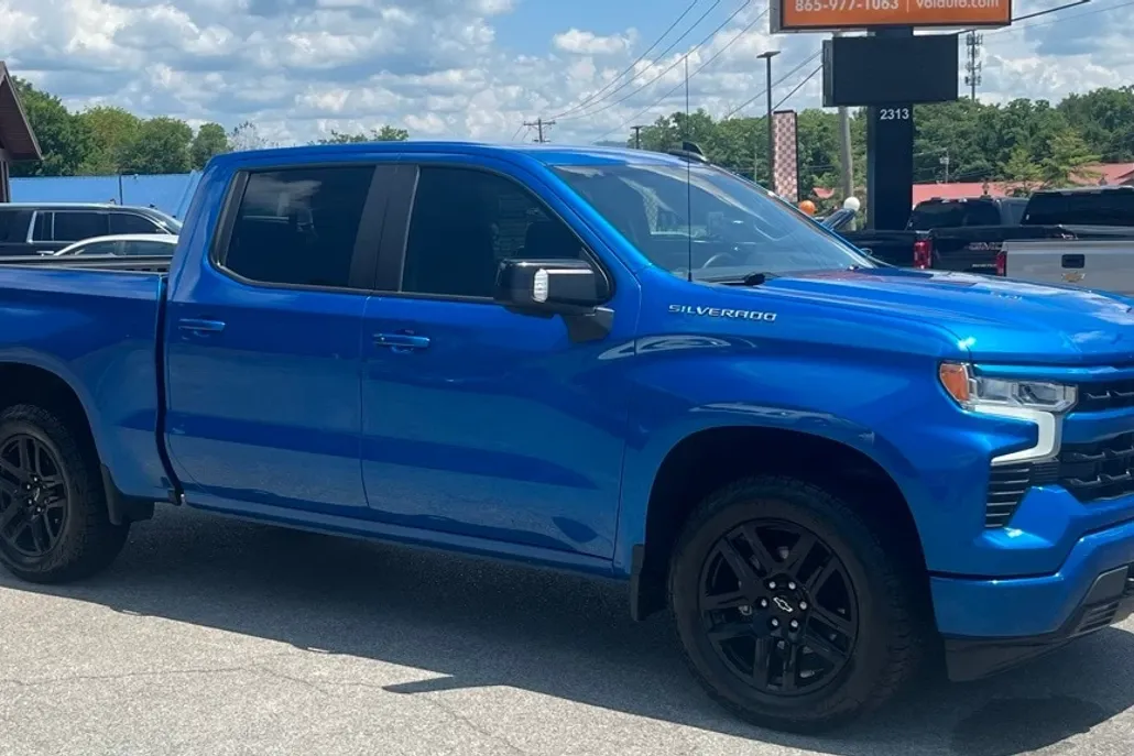 2022 Chevrolet Silverado 1500 RST photo 1