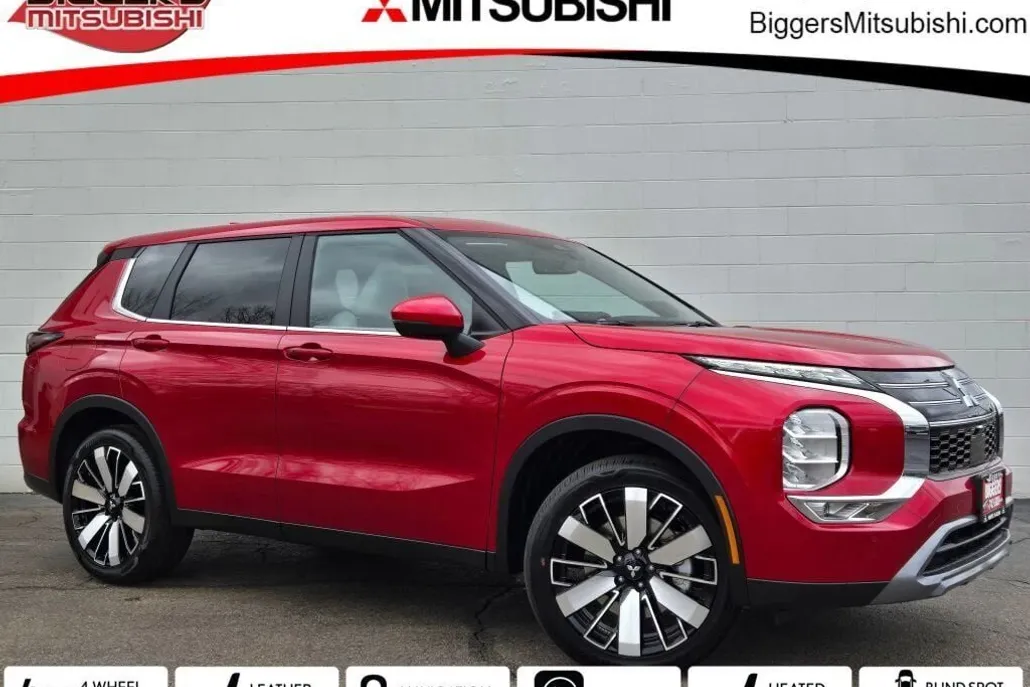2025 Mitsubishi Outlander SE photo 1