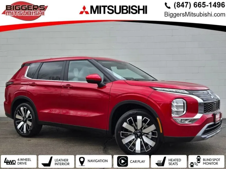 2025 Mitsubishi Outlander SE photo 1