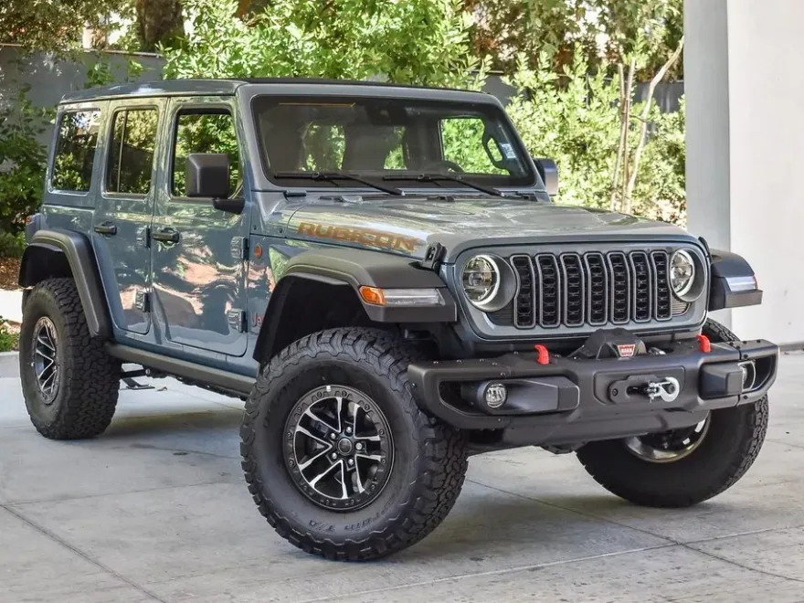 2025 Jeep Wrangler Rubicon photo 1